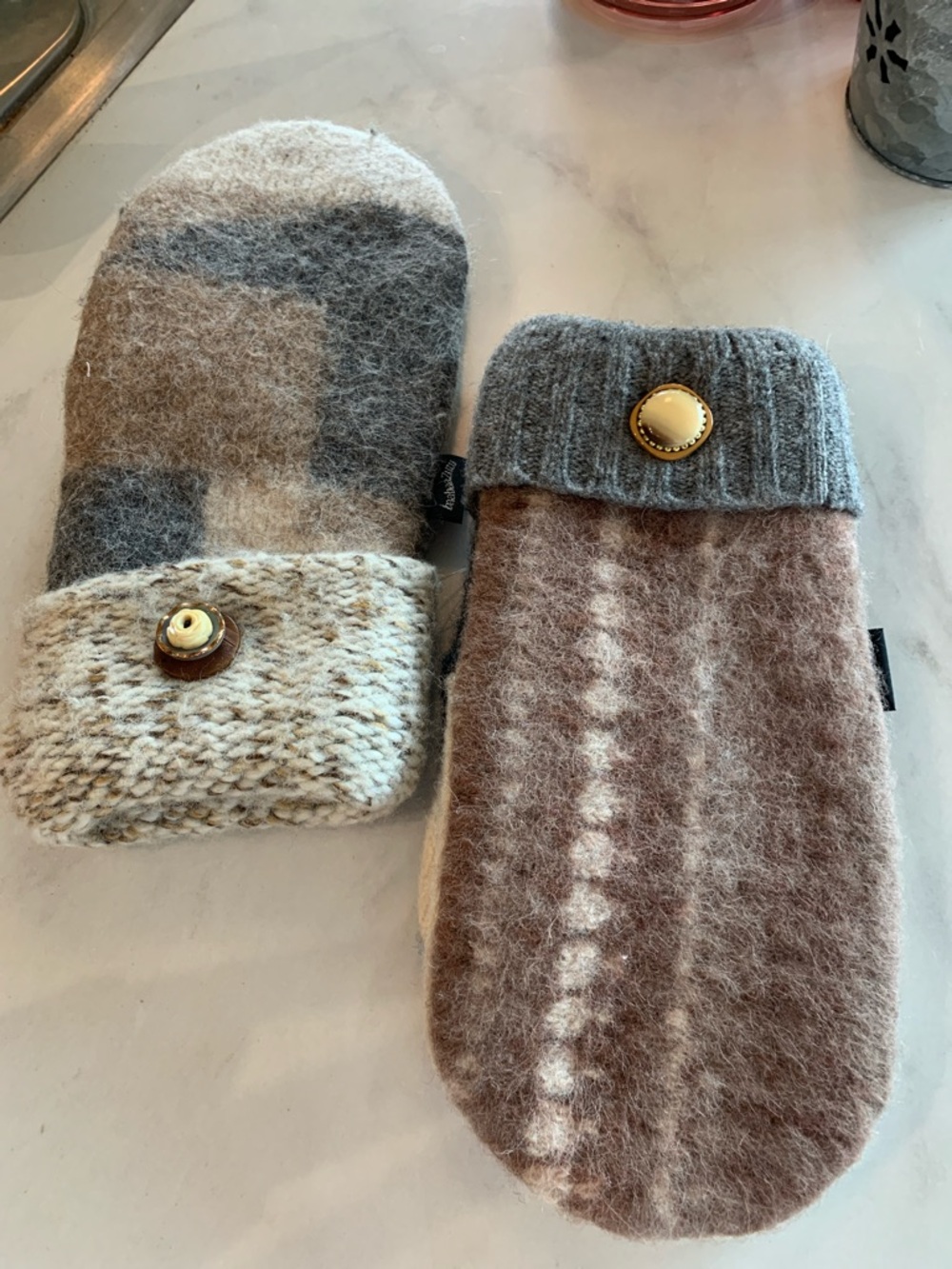 NEW Baabaazuzu one-of-a-kind upcycled Wool sweater mittens OS Unisex